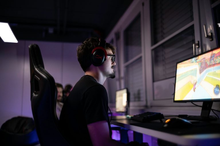 O Custo do PC Gaming em 2025: Entre Montar ou Esperar pela Valve